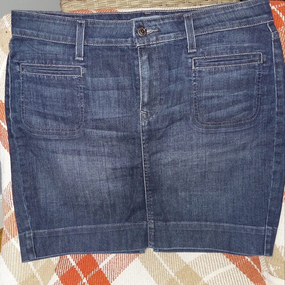 LEVI'S DENIM JEAN SKIRT